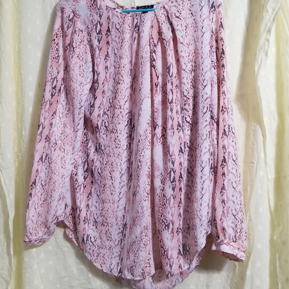 Sami & Jo Long sleeve top, size L